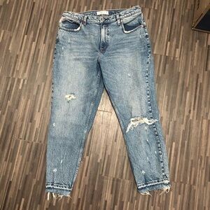 Abercrombie & Fitch The Mom High Rise Jean Hem Frayed Size 32, 14